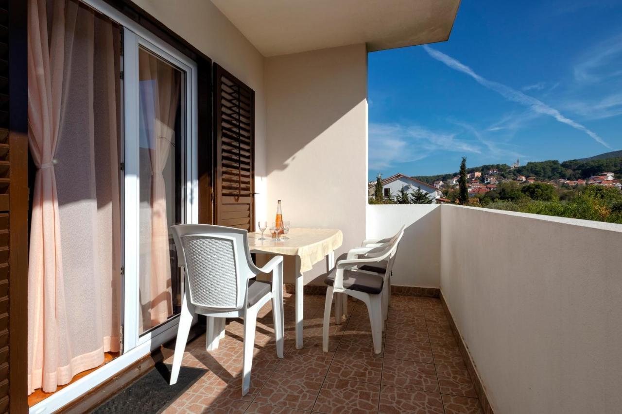 Apartments Draganic Jelsa  Exterior photo