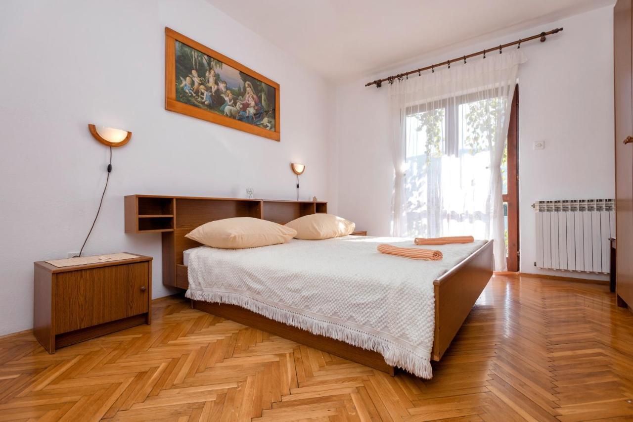 Apartments Draganic Jelsa  Exterior photo